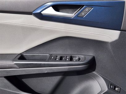 New 2024 Volkswagen Taos SE