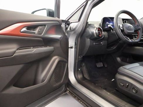 New 2026 Chevrolet Equinox EV RS image 8