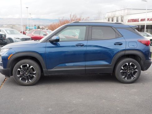 Used 2022 Chevrolet TrailBlazer LT w/ Convenience Package image 8