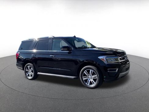 Used 2024 Ford Expedition Limited image 2
