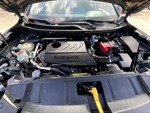 Used 2024 Nissan Rogue SV AWD/4WD image 32