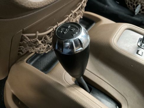 Used 2015 Jeep Wrangler Unlimited Sahara image 16