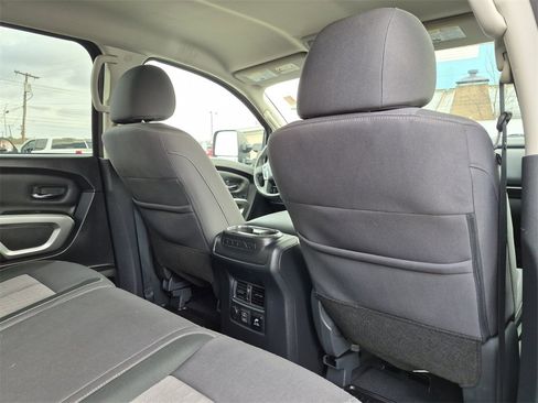 Used 2024 Nissan Titan SV w/ SV Convenience Package image 15
