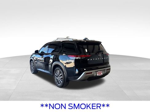 Used 2024 Nissan Pathfinder SL w/ SL Premium Package FWD image 4