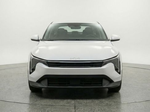 Used 2025 Kia K4 FWD image 2