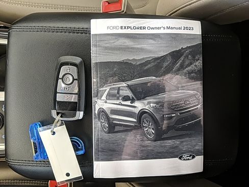 Certified 2023 Ford Explorer XLT image 25