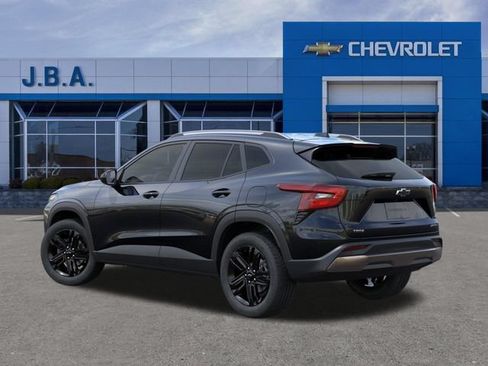 New 2026 Chevrolet Trax ACTIV w/ Driver Confidence Package FWD image 3