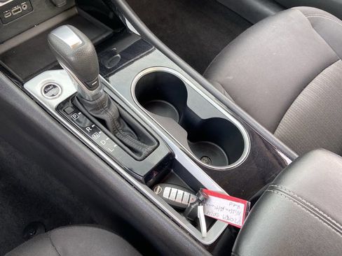 Used 2024 Nissan Altima 2.5 SV image 38