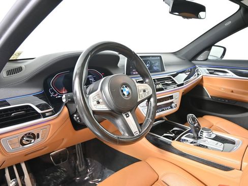 Used 2022 BMW 740i xDrive w/ M Sport Package AWD/4WD image 23