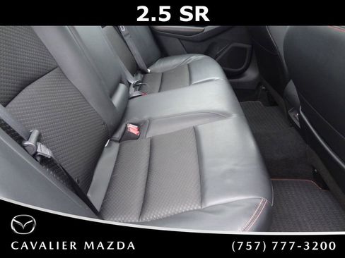 Used 2024 Nissan Altima 2.5 SR FWD image 15