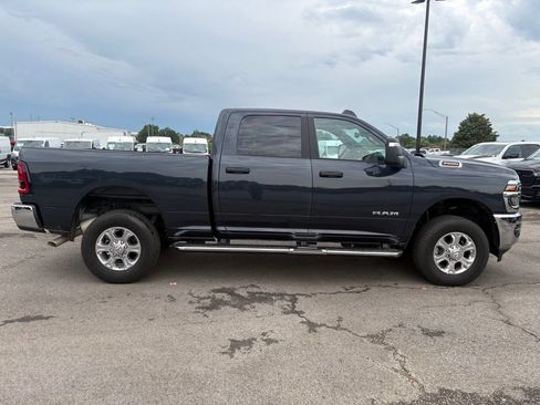 Used 2026 RAM 2500 Big Horn AWD/4WD image 9