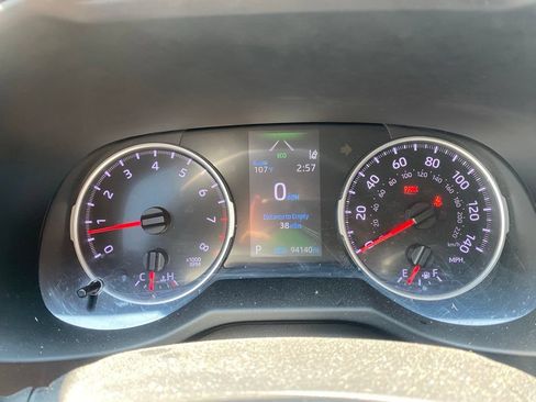 Used 2021 Toyota RAV4 LE FWD image 20