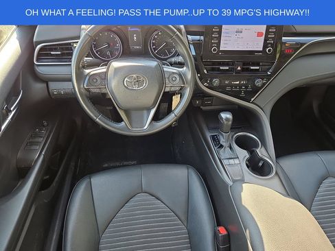 Used 2023 Toyota Camry SE FWD image 11