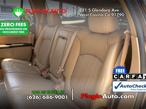 Used 2009 Buick Enclave CXL w/ Driver Confidence Package FWD image 3