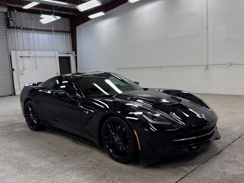 Used 2014 Chevrolet Corvette Stingray Coupe w/ 3LT Preferred Equipment Group image 17