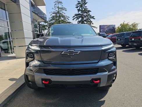 Used 2026 Chevrolet Silverado EV Trail Boss AWD/4WD image 2