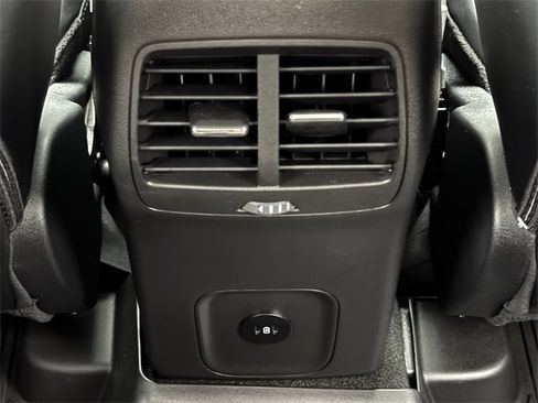 Certified 2025 Ford Escape Platinum image 30