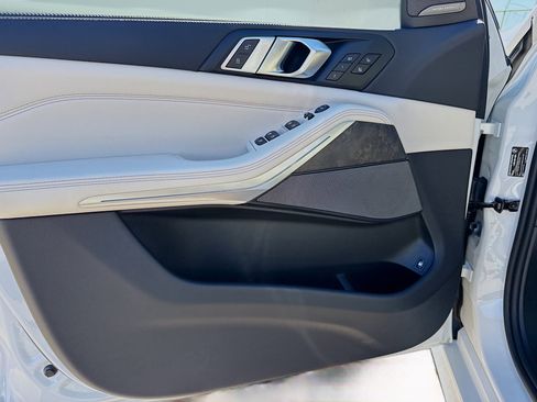 New 2026 BMW X5 xDrive50e w/ Executive Package image 23