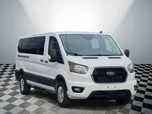 Used 2023 Ford Transit 350 XLT image 4