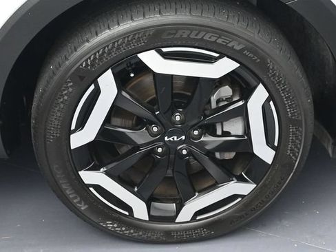 Used 2025 Kia Telluride S FWD image 6