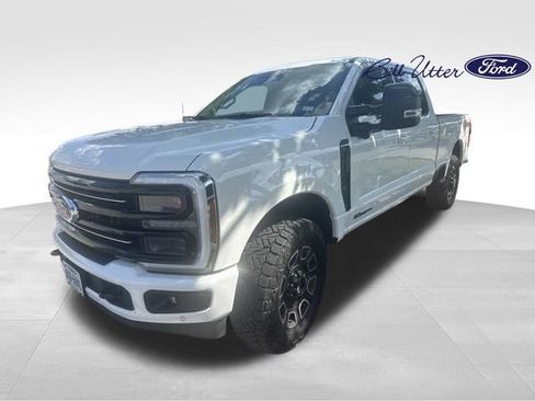 Used 2025 Ford F250 Platinum w/ FX4 Off-Road Package AWD/4WD image 1