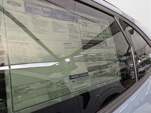 New 2025 Ford Escape ST-Line w/ Tech Pack #1 image 21