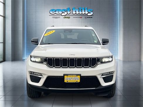 Certified 2023 Jeep Grand Cherokee Limited image 2