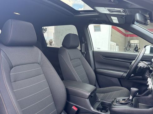 Used 2025 Honda CR-V Sport image 30