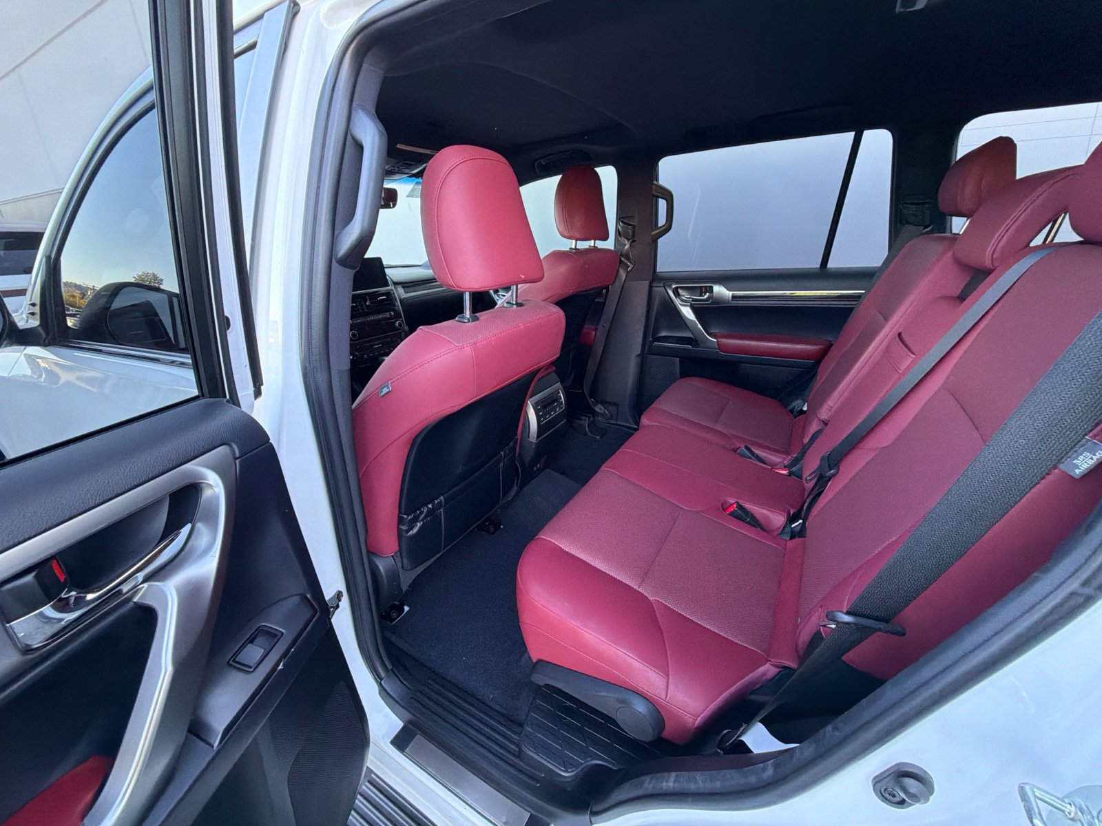 Used 2023 Lexus GX 460 Premium w/ Premium Package AWD/4WD image 11