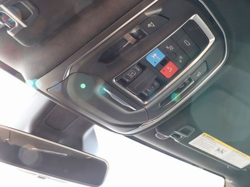 New 2025 Jeep Grand Cherokee Altitude image 36