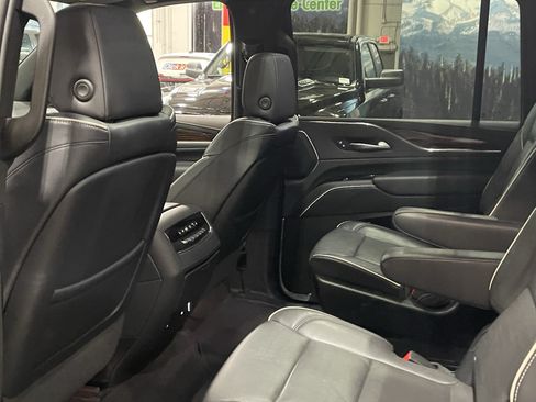 Used 2023 Cadillac Escalade ESV Premium Luxury AWD/4WD image 14