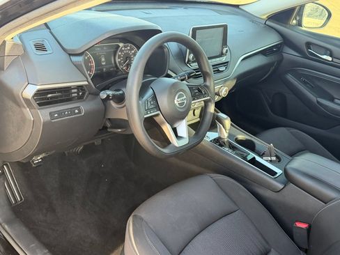 Used 2020 Nissan Altima 2.5 S FWD image 16