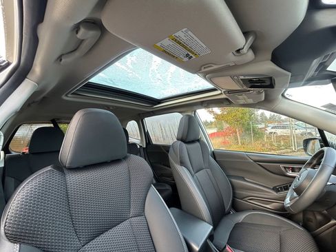 Used 2024 Subaru Forester Premium image 27