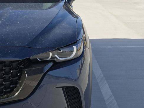 Used 2025 MAZDA CX-50 AWD 2.5 S w/ Premium Plus Pkg image 11