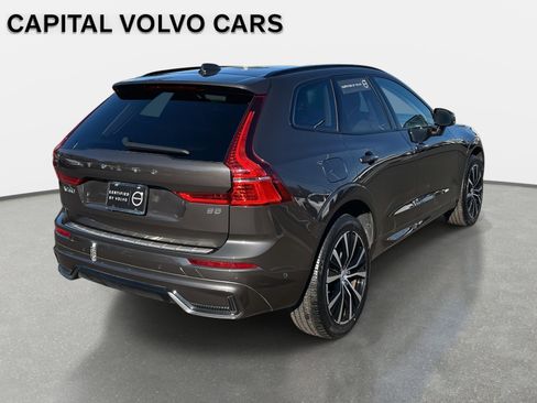 Certified 2023 Volvo XC60 B5 Plus w/ Climate Package image 5