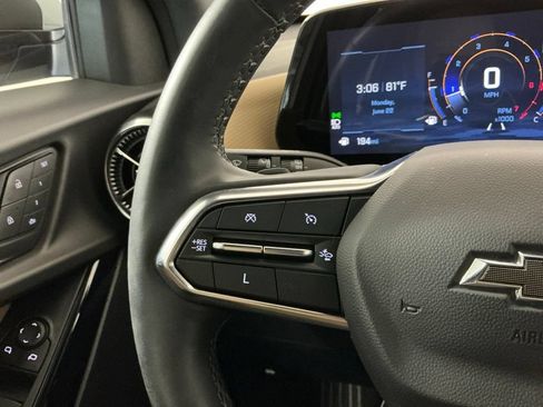 Used 2025 Chevrolet Equinox ACTIV w/ Safety and Technology Package FWD image 15