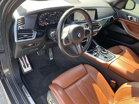 Used 2022 BMW X5 M50i image 17