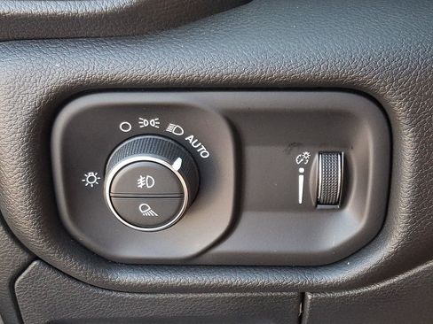 Used 2024 RAM 1500 Big Horn AWD/4WD image 24