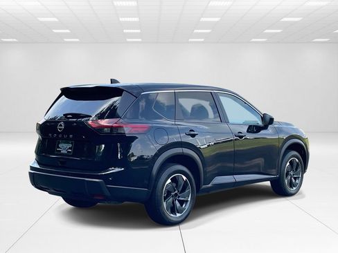 Used 2025 Nissan Rogue SV FWD image 6