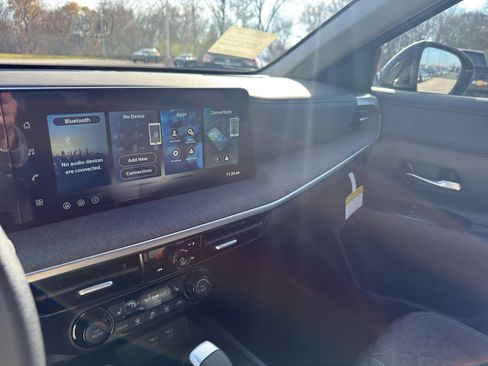 New 2026 Nissan Kicks SV image 21