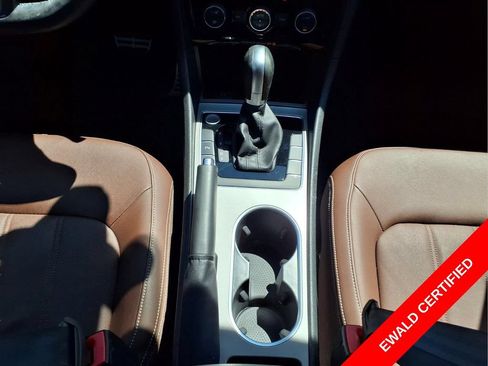 Used 2020 Volkswagen Passat 2.0T SEL FWD image 20