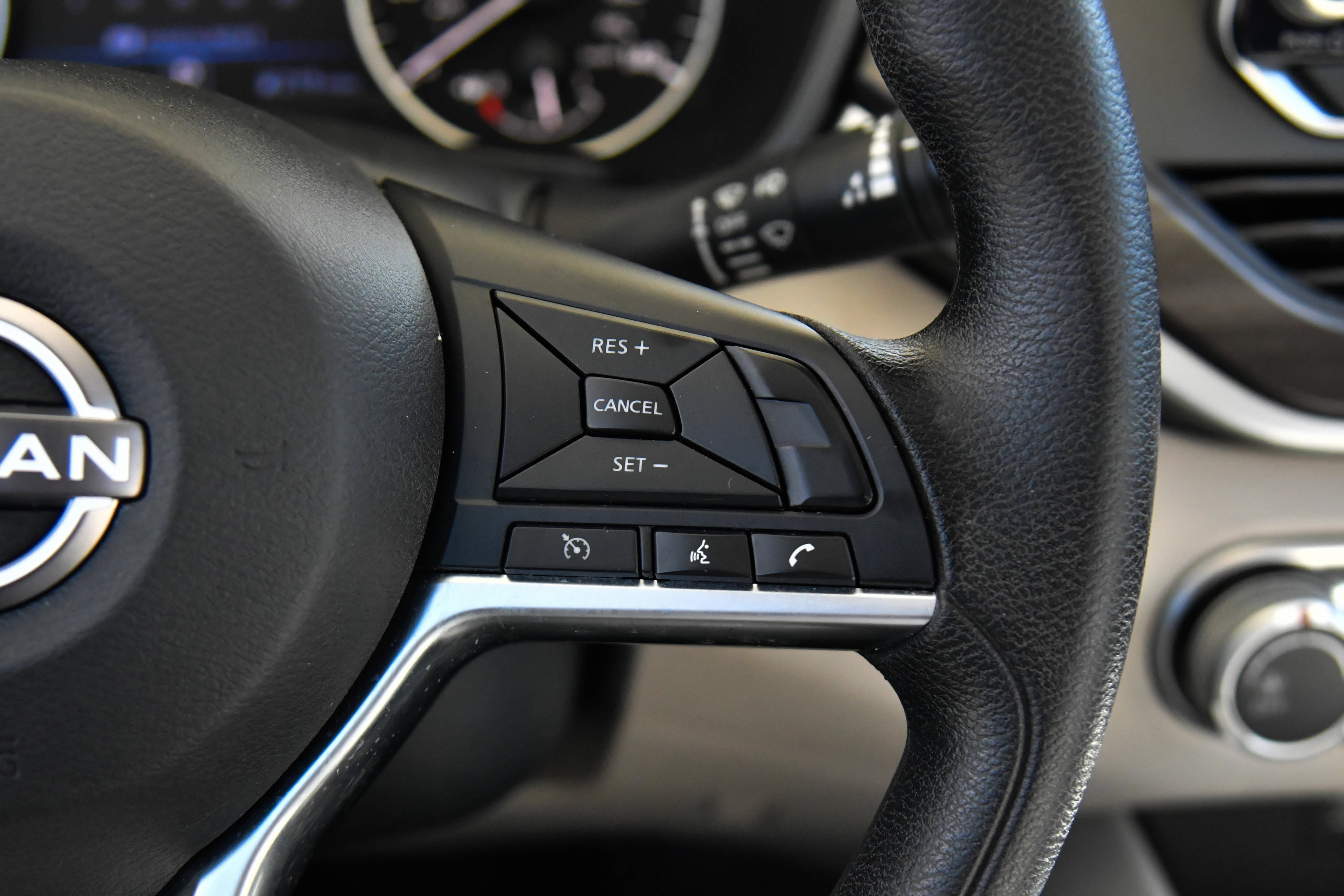 Used 2025 Nissan Altima 2.5 SV FWD image 28