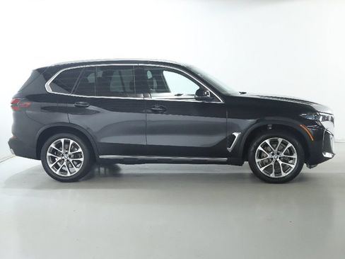 Certified 2024 BMW X5 xDrive40i w/ Premium Package AWD/4WD image 12