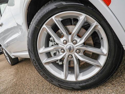 Used 2024 Dodge Durango GT RWD image 2