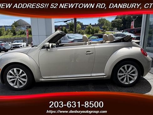 Used 2013 Volkswagen Beetle TDI FWD image 2