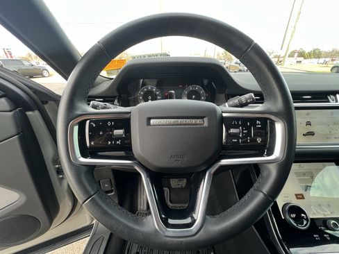 Certified 2023 Land Rover Range Rover Evoque SE image 17