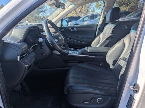 Used 2024 Genesis GV80 2.5T image 4
