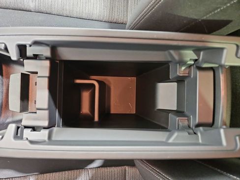 Certified 2023 Nissan Rogue SV image 26