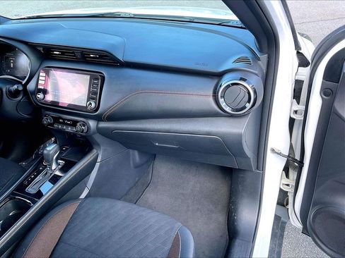 Used 2024 Nissan Kicks SR FWD image 12