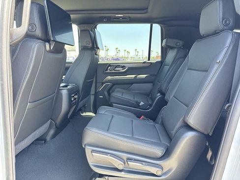 New 2026 GMC Yukon XL Denali w/ Denali Reserve Package AWD/4WD image 24